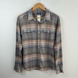 Patagonia Organic Cotton Shirt Mens Medium Plaid Stripe Long Sleeve Button Up